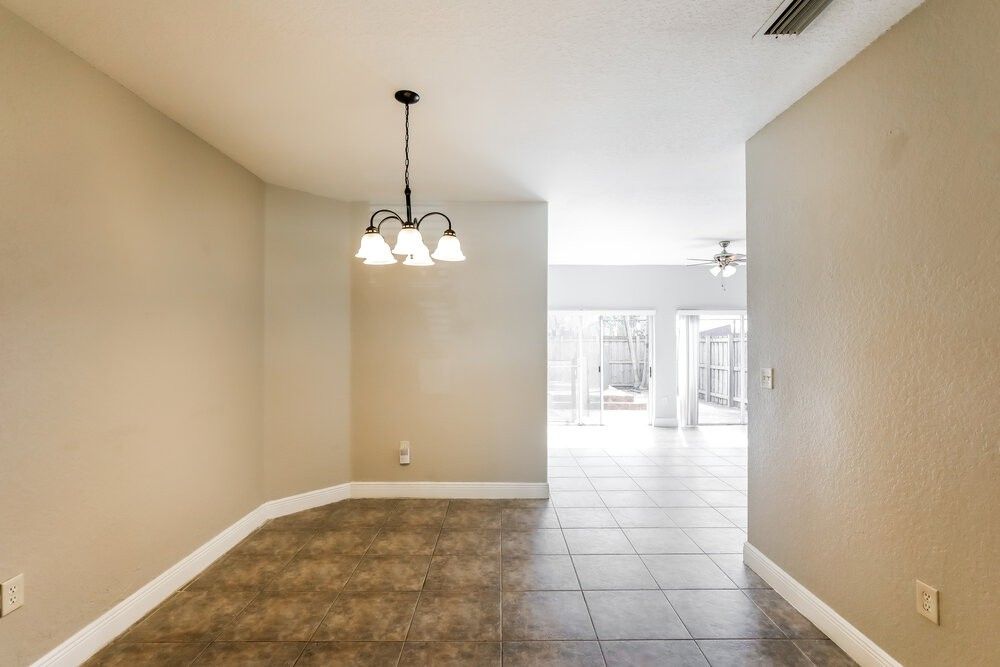8986 Nw 144th Ter - Photo 5 of 16