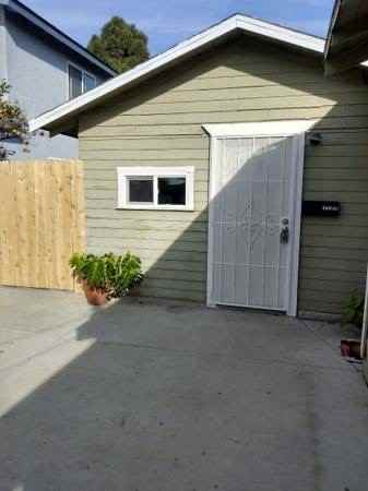 113 Cedar Ave #A - Photo 2 of 5