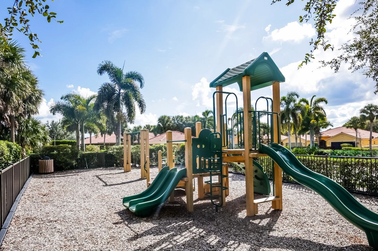 9023 Aegean Cir - Photo 6 of 9