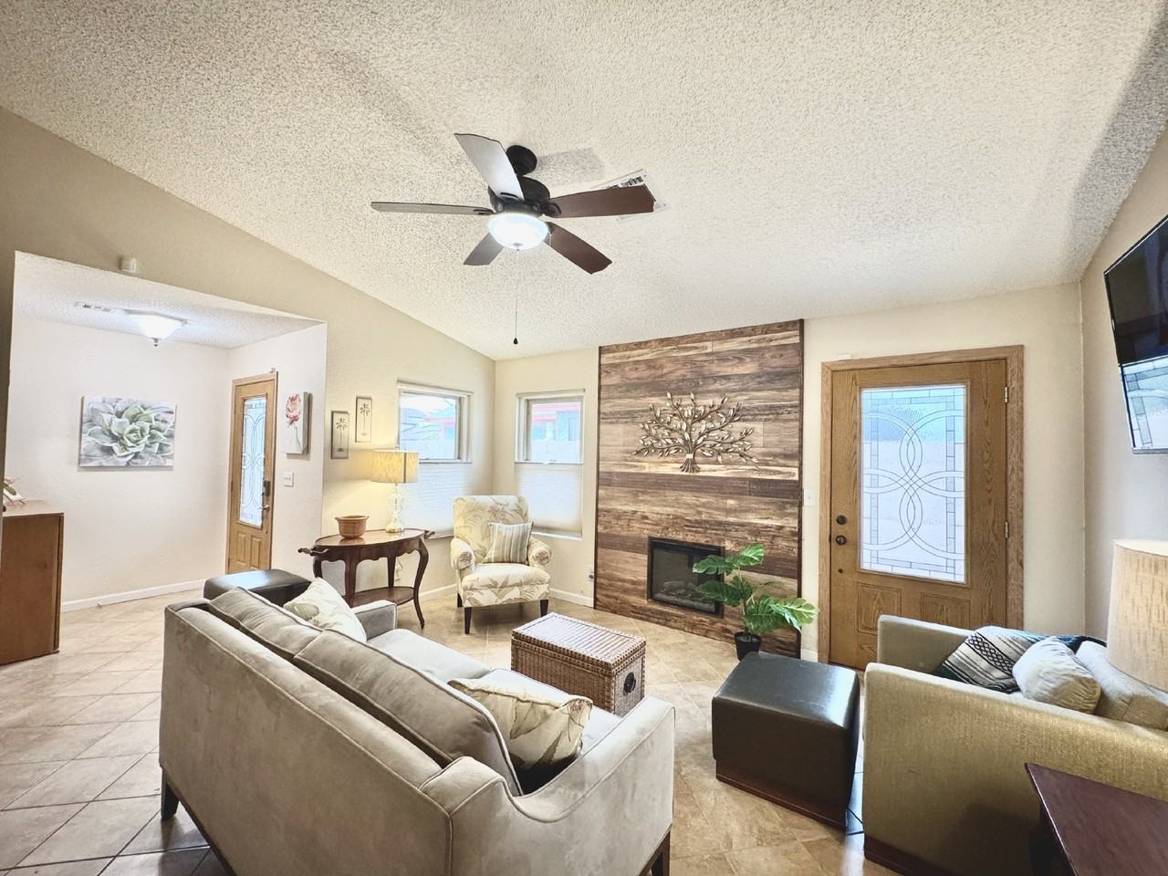 525 Tabony Ave - Photo 4 of 24