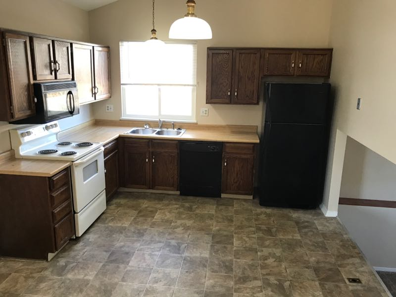 8526 S Flower St - Photo 2 of 19