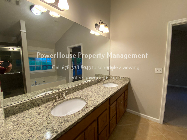 460 Welbury Ct - Photo 2 of 36