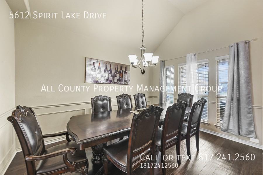 5612 Spirit Lake Dr - Photo 3 of 20