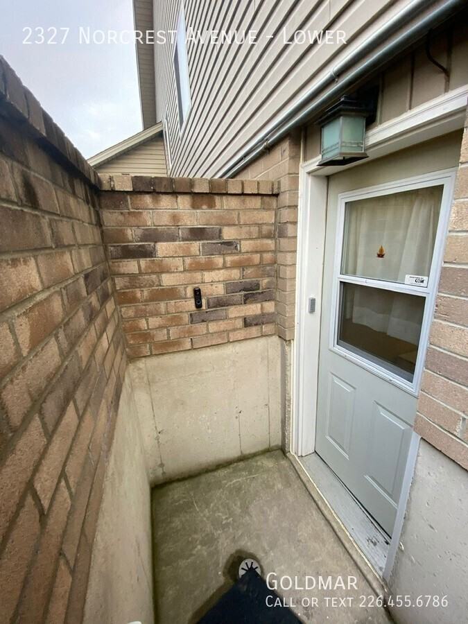 2327 Norcrest Ave - Photo 2 of 16