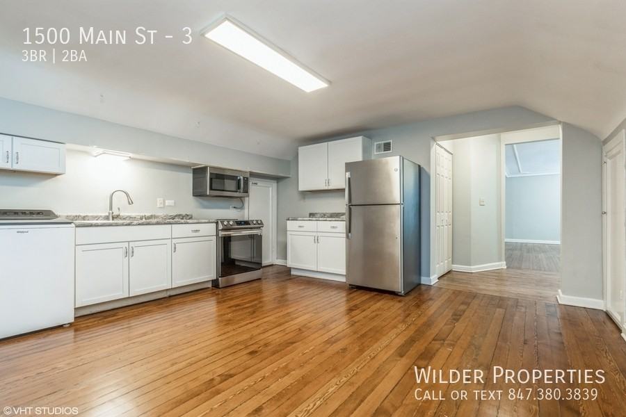 1500 Main St #3 - Photo 2 of 10