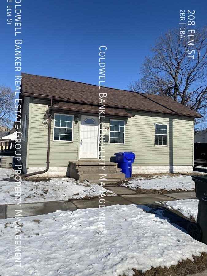 208 Elm St - Photo 2 of 12