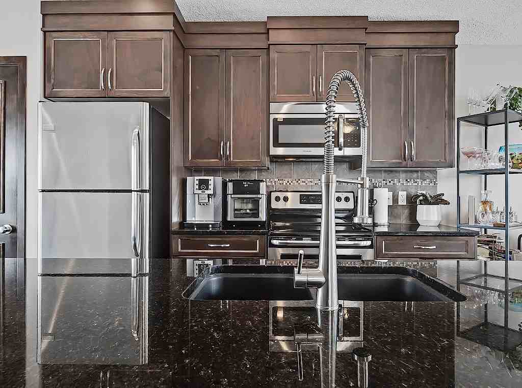 2115 New Brighton Pk Se - Photo 2 of 31