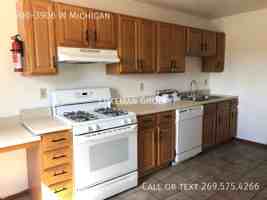 featured image of 3900 3900-3906 W Michigan