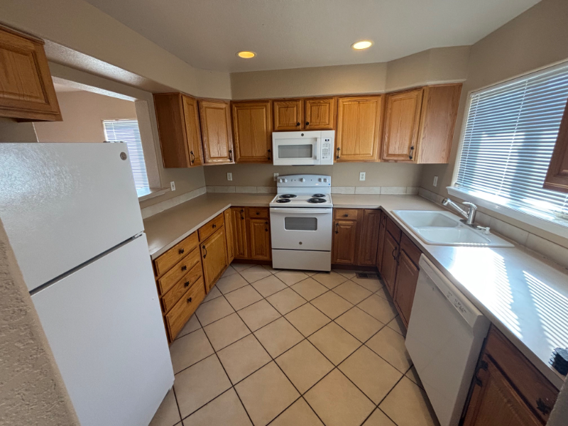 15680 E Mexico Ave - Photo 4 of 23