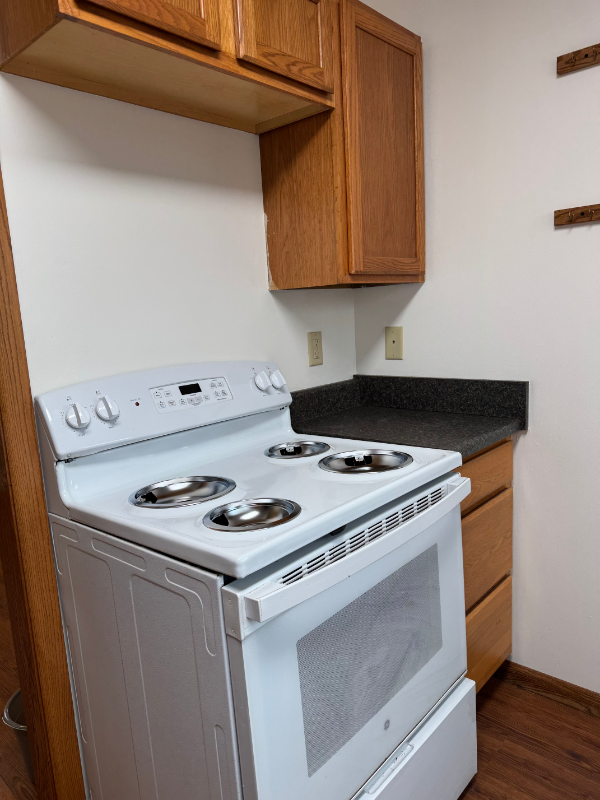 2950 Tallmadge Rd - Photo 3 of 5