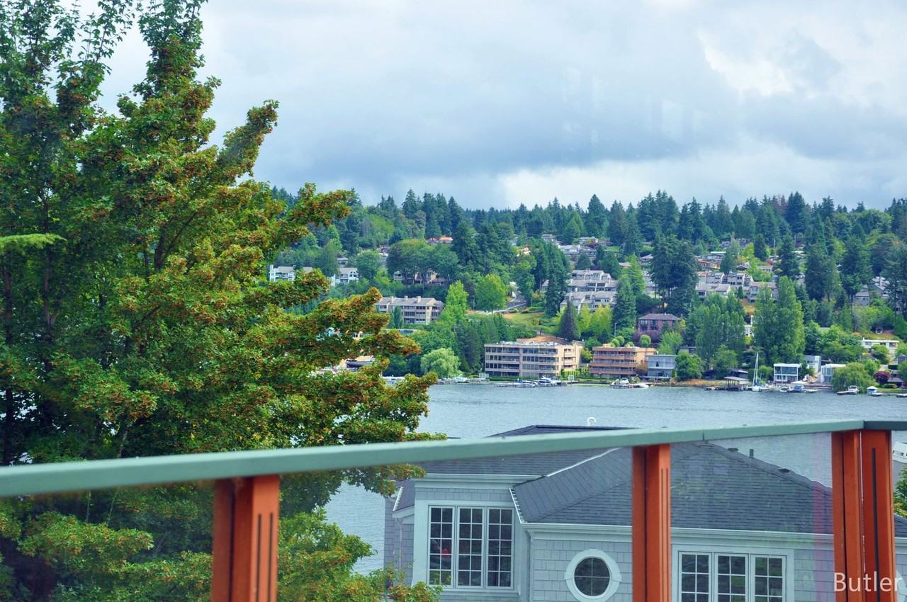 4642 95th Ave Ne - Photo 2 of 50