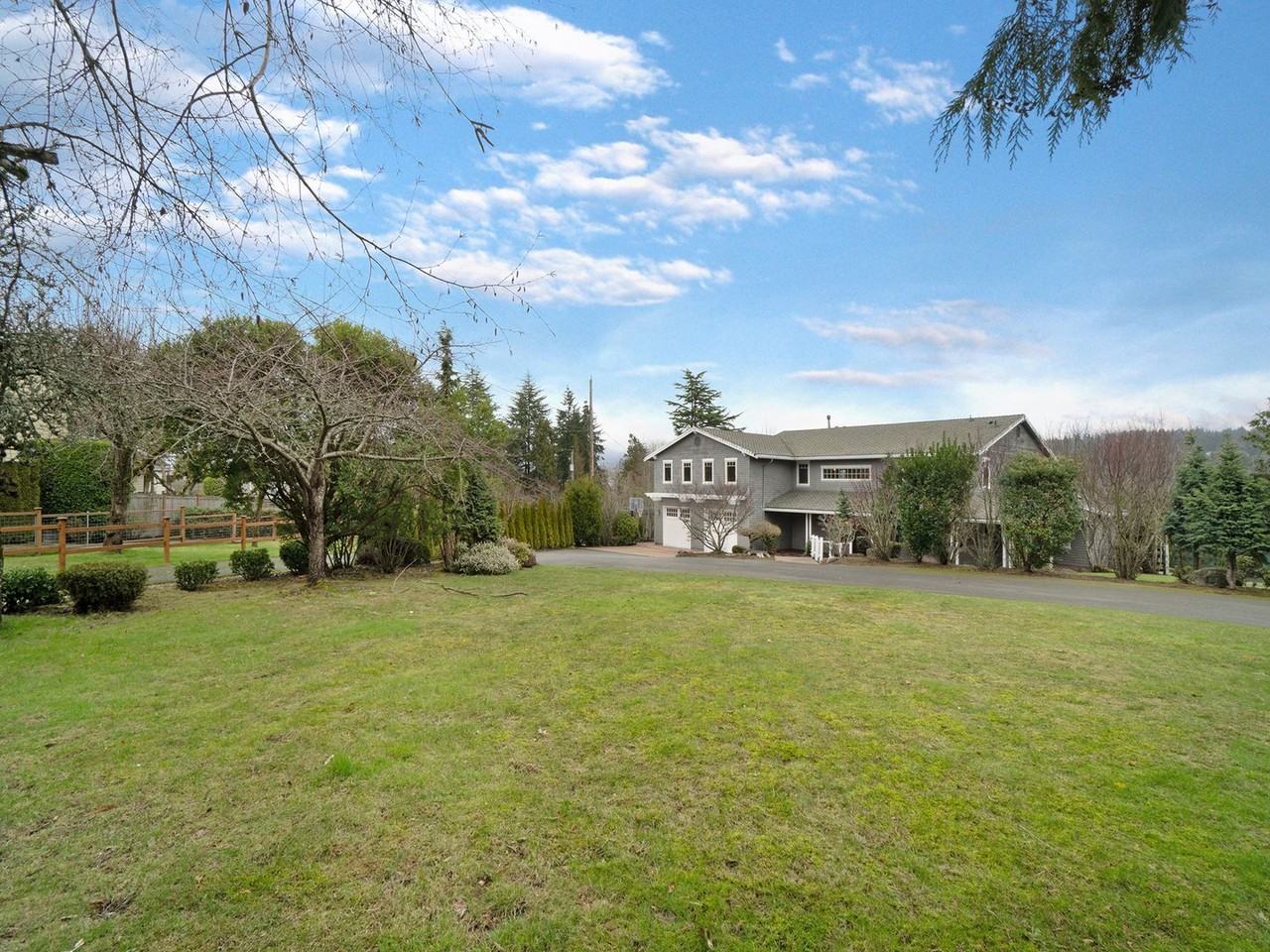 4642 95th Ave Ne - Photo 3 of 50