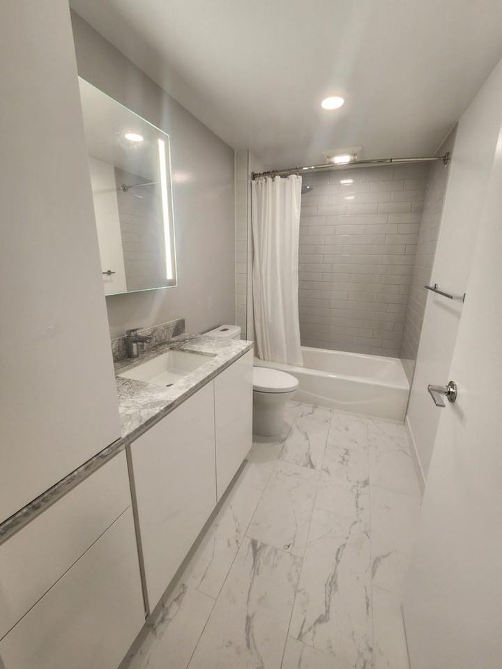 987 Queen St #916 - Photo 3 of 7