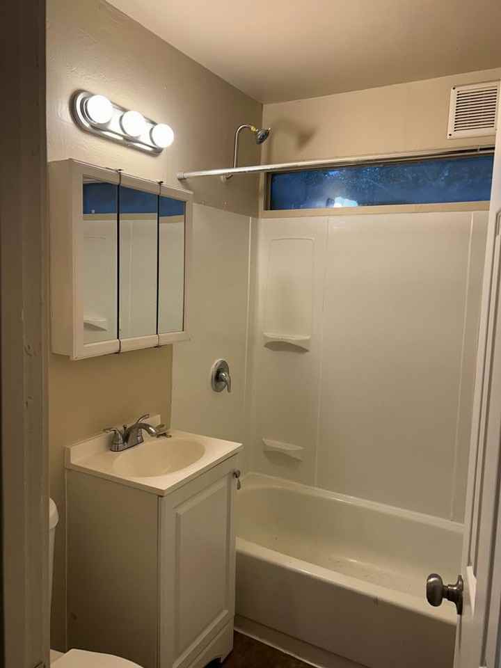 2015 Nw Beca Ave - Photo 6 of 7