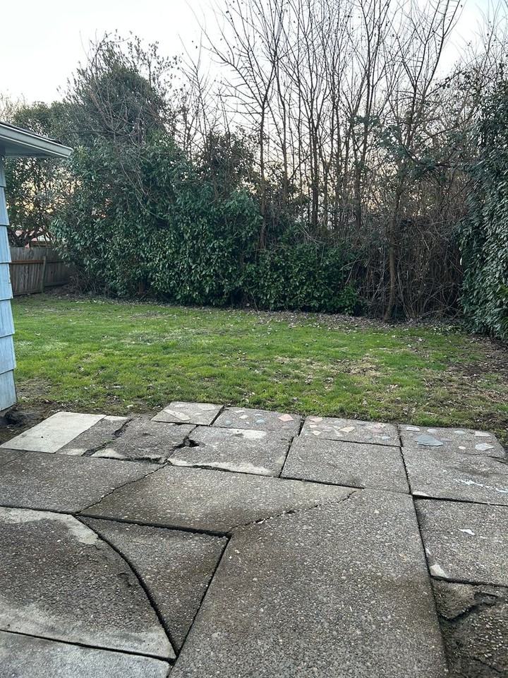 2015 Nw Beca Ave - Photo 7 of 7