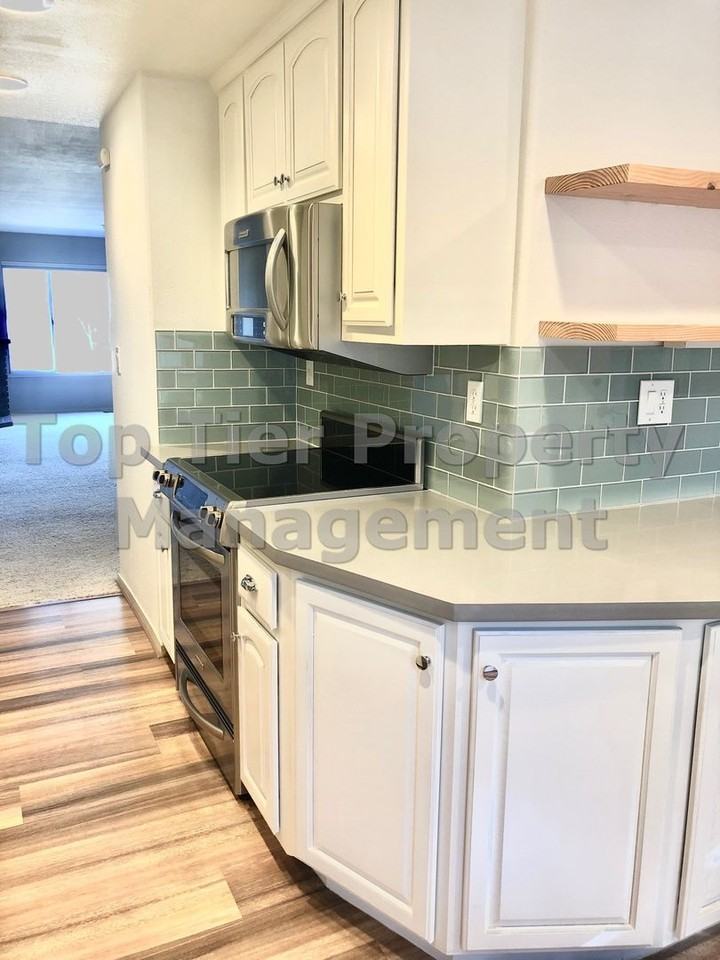 127 Vista Hermosa - Photo 3 of 19