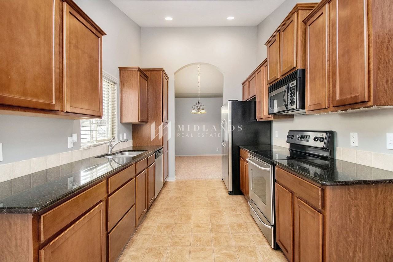 2115 S 197th St - Photo 5 of 15