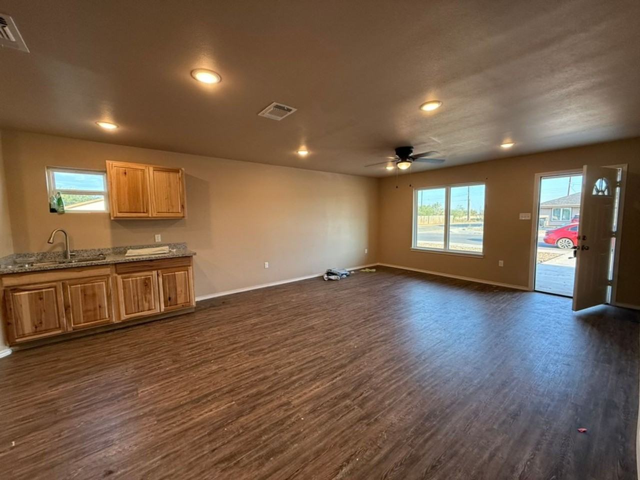 411 David Ave - Photo 3 of 9