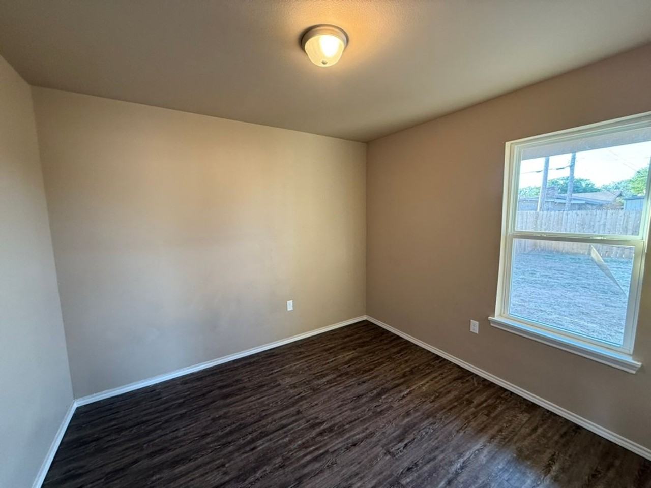 411 David Ave - Photo 6 of 9