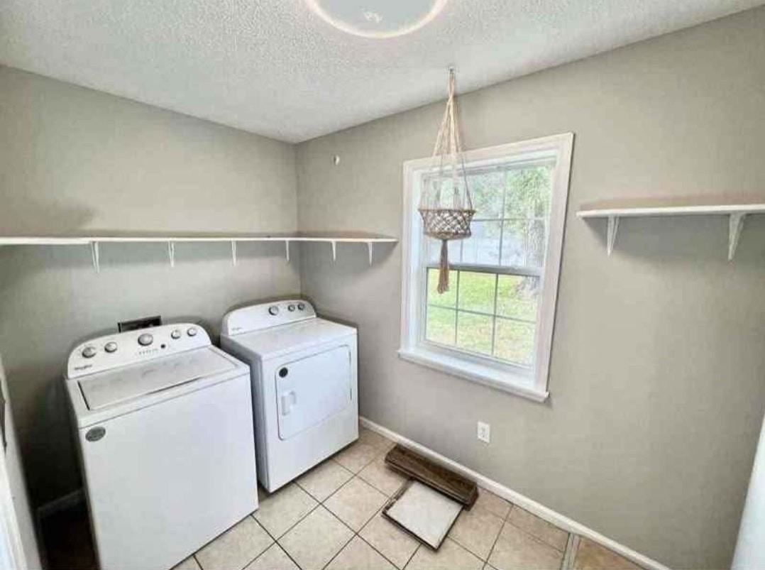 1034 varndoe st - Photo 5 of 7