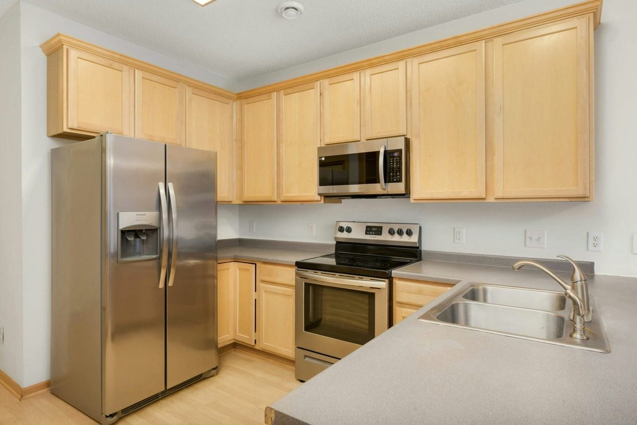 17826 66th Avenue North - Photo 4 of 37