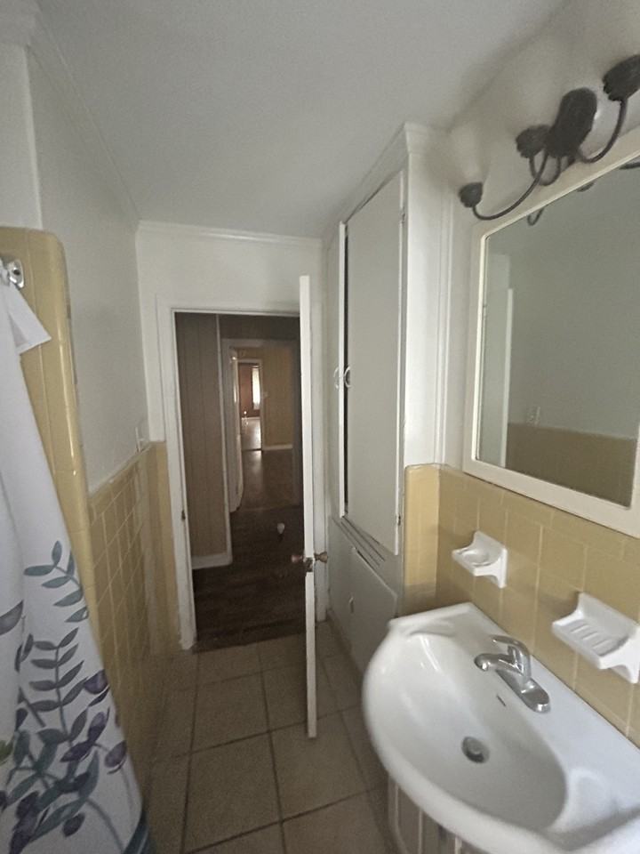 1421 Edgerly Ave #142 - Photo 2 of 12