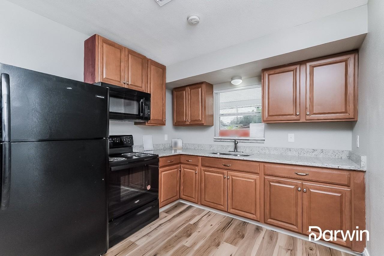 4006 Citrus Dr - Photo 3 of 15
