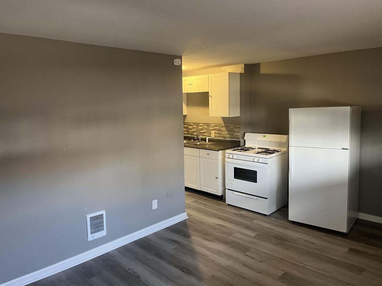 Columbus Thirty3 - Sullivant - Photo 4 of 11