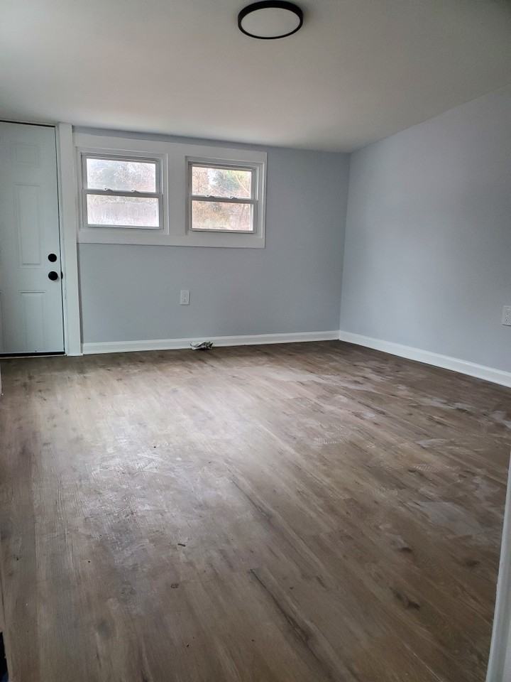 SJSA2 LLC | Salem 13 - Photo 2 of 9