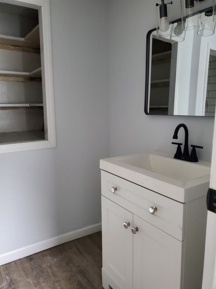 SJSA2 LLC | Salem 13 - Photo 7 of 9