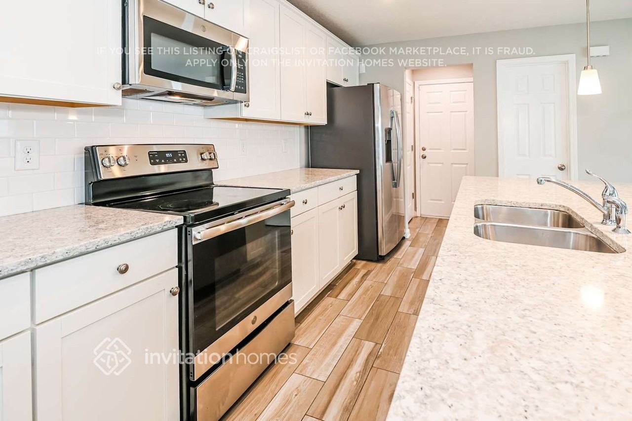 213 Santorini Ct - Photo 7 of 16