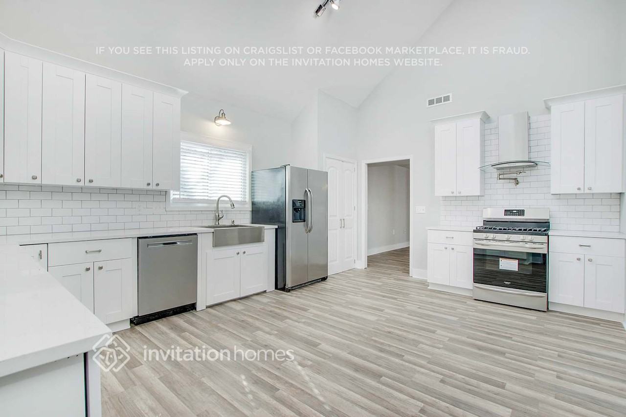 2194 Oakrill Ct - Photo 6 of 20