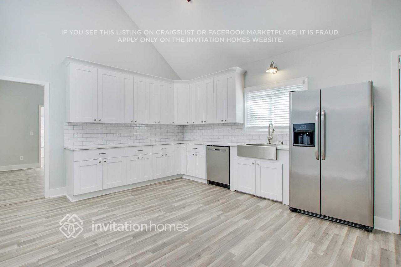 2194 Oakrill Ct - Photo 7 of 20