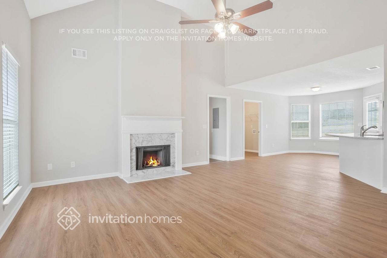 310 Harris Ave - Photo 2 of 15