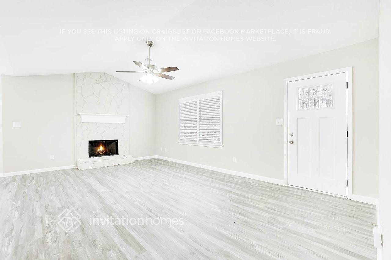 59 Landing Ln - Photo 3 of 20