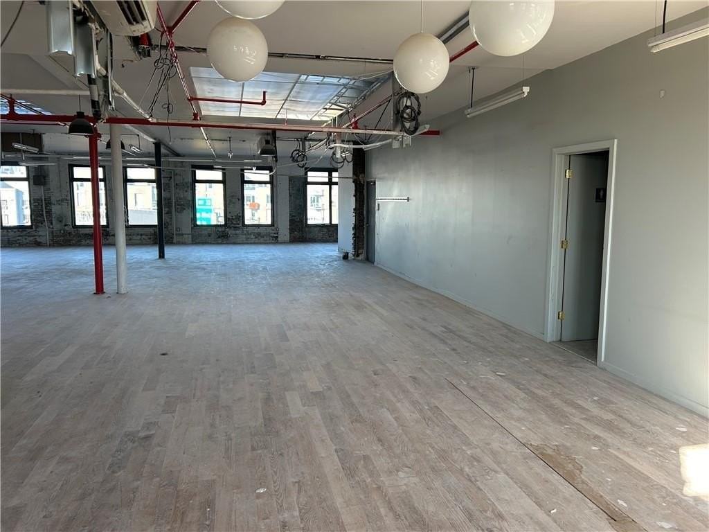 84 Withers St - Photo 6 of 30