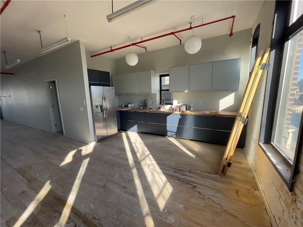 84 Withers St - Photo 7 of 30