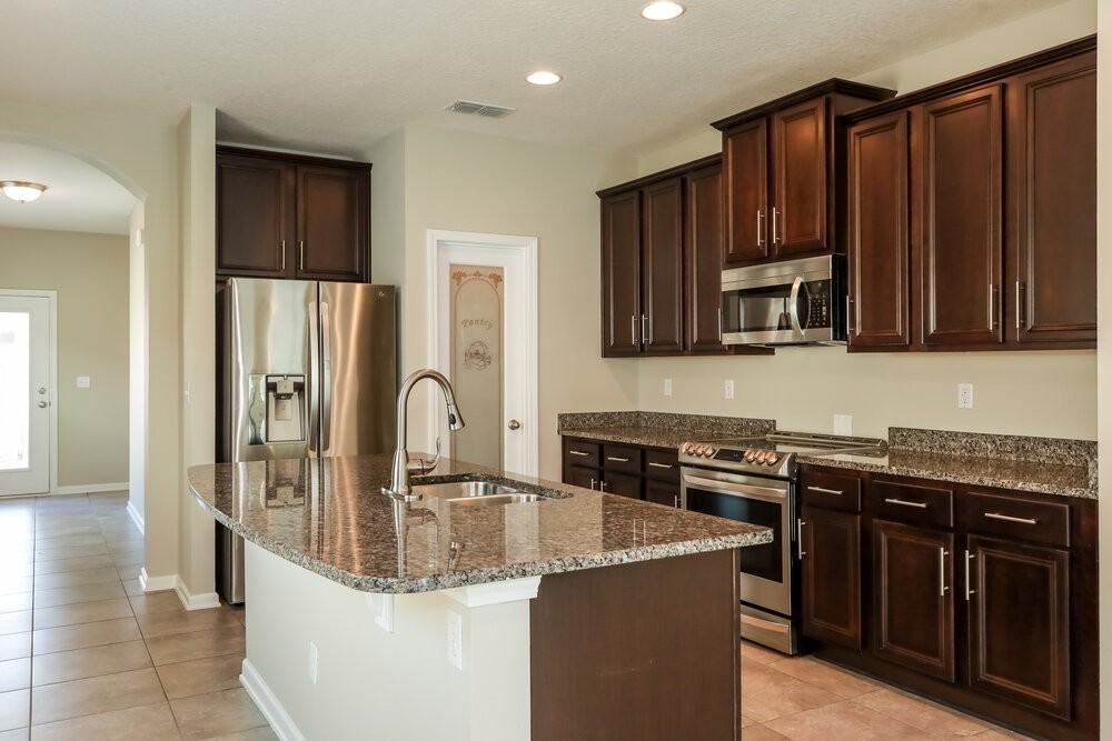 869 Glendale Ln - Photo 4 of 15