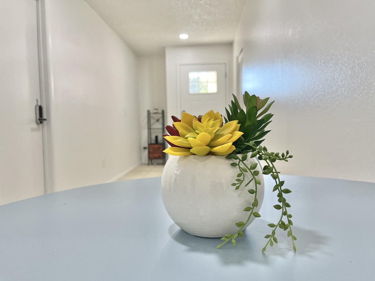 W Solano Dr S - Photo 7 of 17