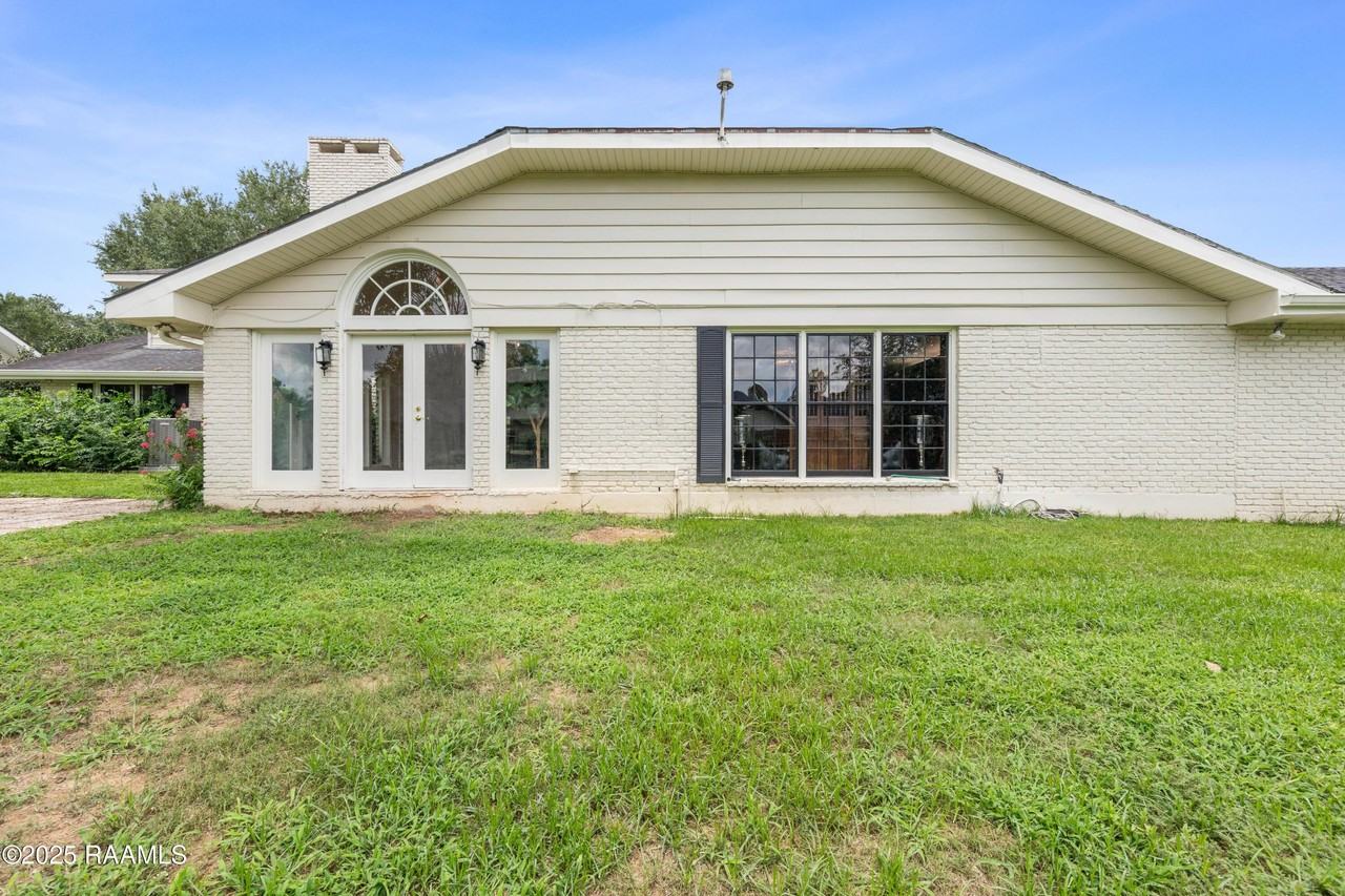 103 Asbury Rd - Photo 6 of 43