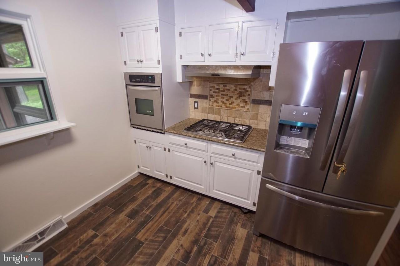 256 West 7 Stars Road - Photo 7 of 24