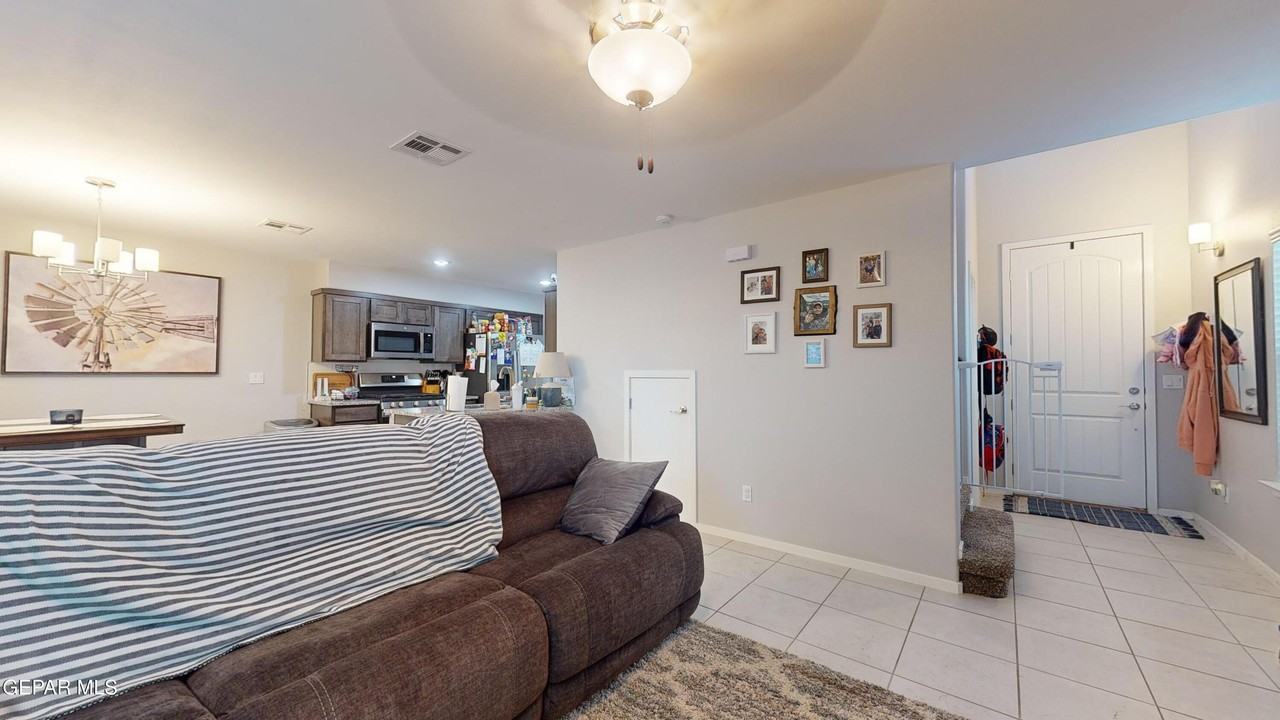 11479 Sunset View Dr - Photo 5 of 35