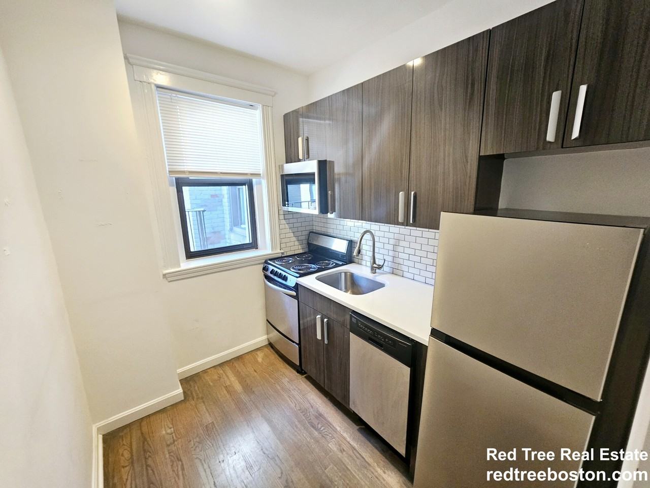 11 Peterborough St #8