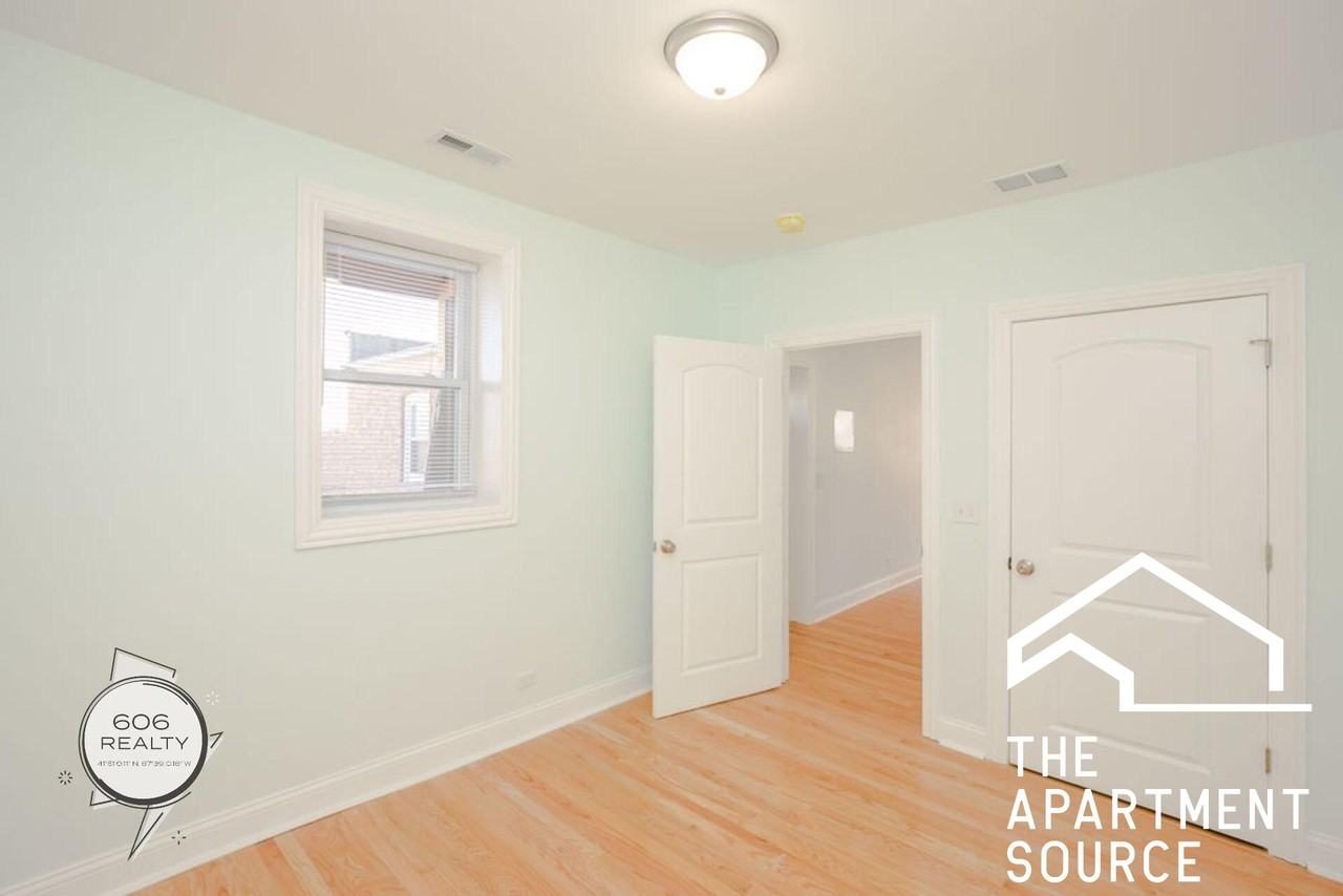 2805 N Kilbourn Ave #3S - Photo 3 of 6