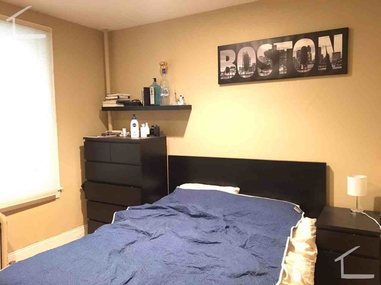 312 Saint Paul St - Photo 4 of 10