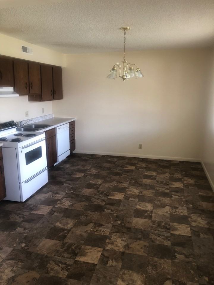 1425 East 15th - Photo 4 of 4