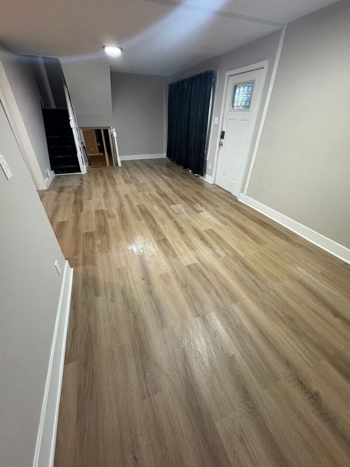 1019 Green Ln - Photo 3 of 14
