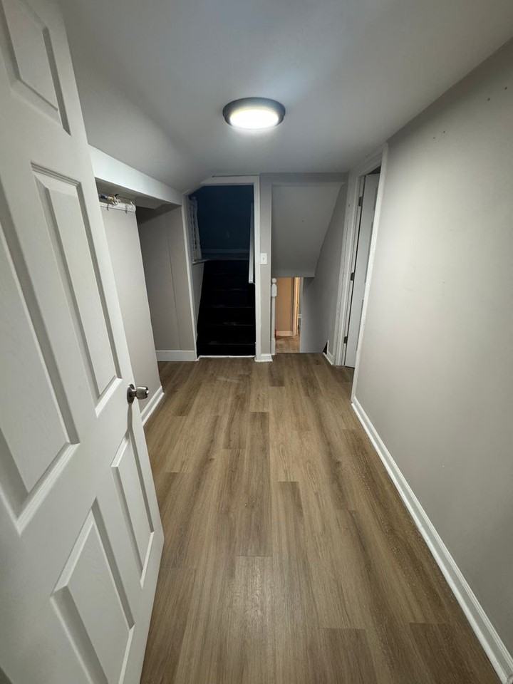 1019 Green Ln - Photo 7 of 14