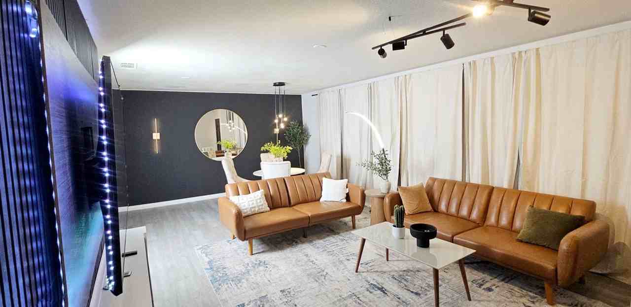 538 W 97th St - Photo 3 of 15