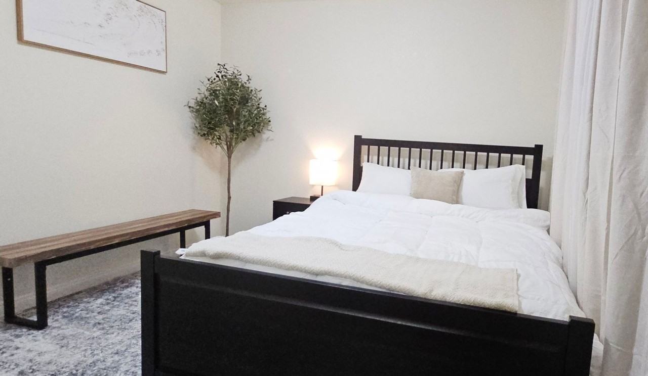 538 W 97th St - Photo 6 of 15